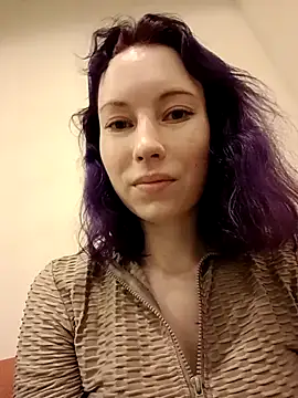 Snapshot of Frost_foxy chatting on December 2024 06:24:02 AM Frost foxy online show from December 2024 06:24:02 AM