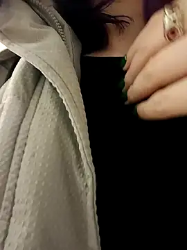 Snapshot of Frost_foxy chatting on December 2024 08:21:01 AM Frost foxy online show from December 2024 08:21:01 AM