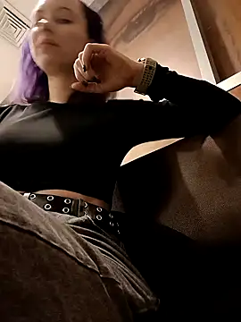 Snapshot of Frost_foxy chatting on January 2025 04:56:01 AM Frost foxy online show from January 2025 04:56:01 AM