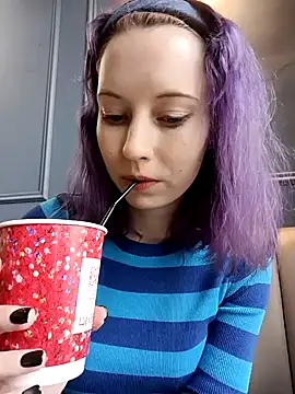 Snapshot of Frost_foxy chatting on February 2025 08:53:02 AM Frost foxy online show from February 2025 08:53:02 AM