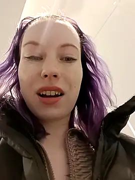 Snapshot of Frost_foxy chatting on February 2025 07:06:02 AM Frost foxy online show from February 2025 07:06:02 AM