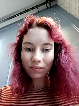 Snapshot of Frost_foxy chatting on February 2025 06:40:01 AM Frost foxy online show from February 2025 06:40:01 AM