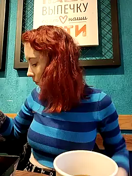 Snapshot of Frost_foxy chatting on February 2025 06:10:02 AM Frost foxy online show from February 2025 06:10:02 AM