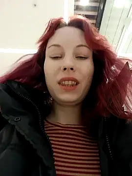 Snapshot of Frost_foxy chatting on March 2025 08:23:02 AM Frost foxy online show from March 2025 08:23:02 AM