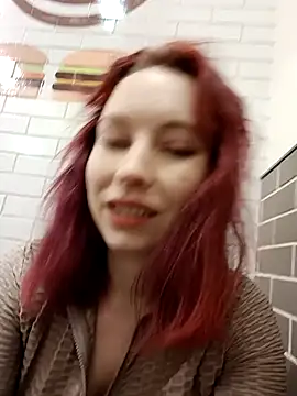 Snapshot of Frost_foxy chatting on March 2025 06:59:02 AM Frost foxy online show from March 2025 06:59:02 AM