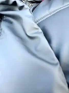 Snapshot of Frost_foxy chatting on March 2025 06:00:02 AM Frost foxy online show from March 2025 06:00:02 AM