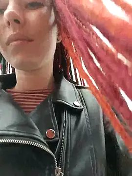 Snapshot of Frost_foxy chatting on September 2025 01:49:01 AM Frost foxy online show from September 2025 01:49:01 AM