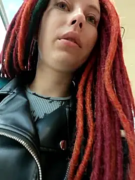 Snapshot of Frost_foxy chatting on September 2025 02:35:02 AM Frost foxy online show from September 2025 02:35:02 AM