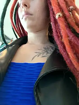 Snapshot of Frost_foxy chatting on September 2025 02:37:01 AM Frost foxy online show from September 2025 02:37:01 AM