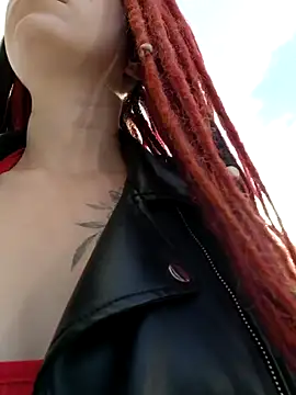 Snapshot of Frost_foxy chatting on September 2025 02:26:02 AM Frost foxy online show from September 2025 02:26:02 AM