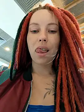 Snapshot of Frost_foxy chatting on September 2025 02:39:02 AM Frost foxy online show from September 2025 02:39:02 AM