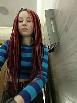 Snapshot of Frost_foxy chatting on November 2025 01:19:02 AM Frost foxy online show from November 2025 01:19:02 AM