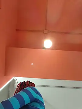 Snapshot of Frost_foxy chatting on November 2025 02:11:01 AM Frost foxy online show from November 2025 02:11:01 AM