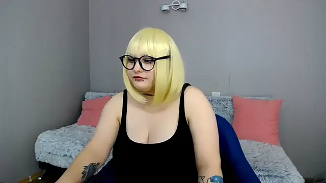 Estheri online show from March 2025 07:59:01 AM