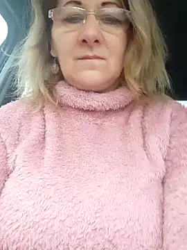 Snapshot of Elza01 chatting on December 2024 06:46:01 AM Elza01 online show from December 2024 06:46:01 AM