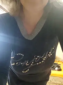 Snapshot of Elza01 chatting on December 2024 07:17:02 AM Elza01 online show from December 2024 07:17:02 AM