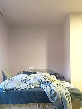 Snapshot of Elza01 chatting on January 2025 06:46:02 AM Elza01 online show from January 2025 06:46:02 AM