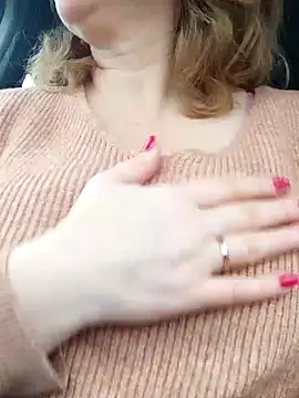 Snapshot of Elza01 chatting on February 2025 06:37:01 AM Elza01 online show from February 2025 06:37:01 AM