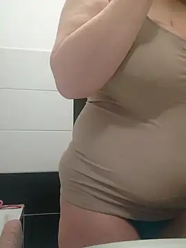 Snapshot of Elza01 chatting on February 2025 06:23:01 AM Elza01 online show from February 2025 06:23:01 AM