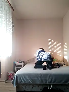 Snapshot of Elza01 chatting on February 2025 06:51:01 AM Elza01 online show from February 2025 06:51:01 AM