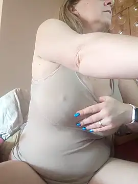 Snapshot of Elza01 chatting on March 2025 02:15:02 PM Elza01 online show from March 2025 02:15:02 PM