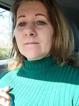 Snapshot of Elza01 chatting on March 2025 09:17:02 AM Elza01 online show from March 2025 09:17:02 AM