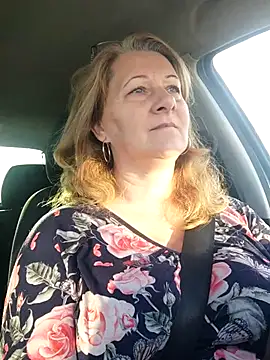 Snapshot of Elza01 chatting on September 2025 05:53:02 AM Elza01 online show from September 2025 05:53:02 AM