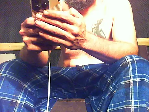 Snapshot of Sitonmyface2020@xh chatting on November 2025 06:24:02 AM Sitonmyface2020xh online show from November 2025 06:24:02 AM