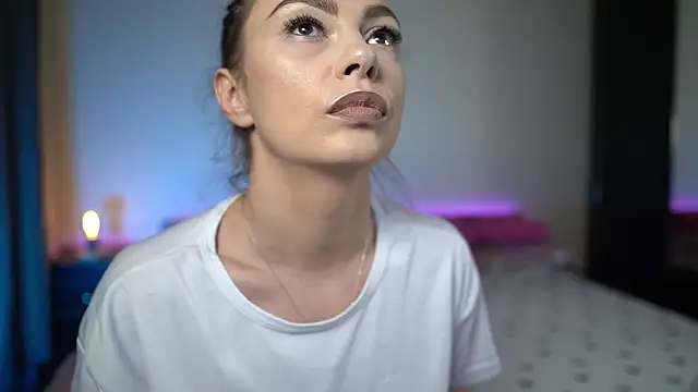 TiffanyPierce online show from April 2026 08:10:02 PM