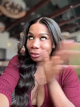 Snapshot of Belle___ chatting on March 2025 06:11:02 PM Belle online show from March 2025 06:11:02 PM