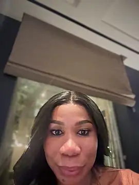 Snapshot of Belle___ chatting on March 2025 01:56:02 AM Belle online show from March 2025 01:56:02 AM