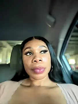 Snapshot of Belle___ chatting on October 2025 09:14:02 PM Belle online show from October 2025 09:14:02 PM