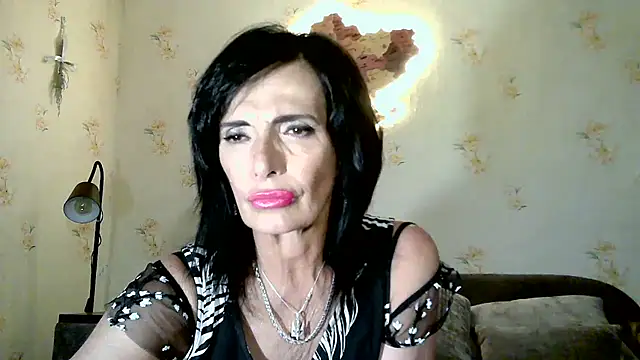 Snapshot of DreamMarianna chatting on July 2026 10:00:01 PM DreamMarianna online show from July 2026 10:00:01 PM