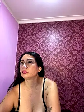 Snapshot of juliana_diaz chatting on November 2025 11:21:01 AM juliana diaz online show from November 2025 11:21:01 AM