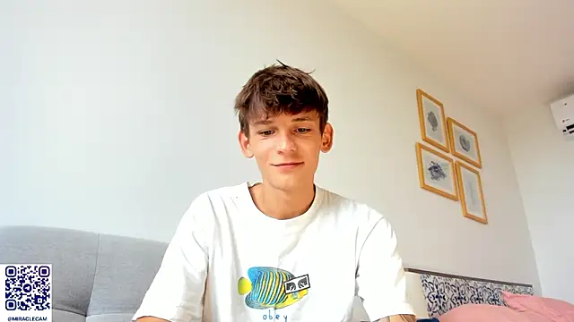 MiracleCam online show from January 2026 02:37:01 AM