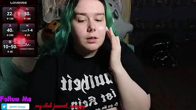 Snapshot of JannetPie chatting on October 2025 02:31:01 PM JannetPie online show from October 2025 02:31:01 PM