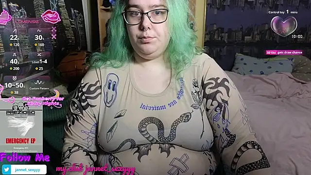 Snapshot of JannetPie chatting on November 2025 10:47:02 PM JannetPie online show from November 2025 10:47:02 PM