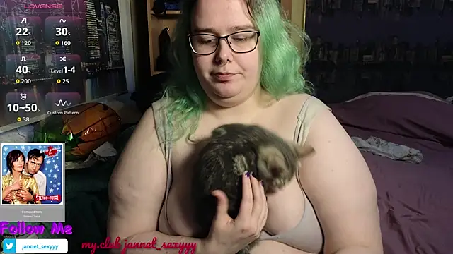 Snapshot of JannetPie chatting on December 2025 07:17:01 AM JannetPie online show from December 2025 07:17:01 AM