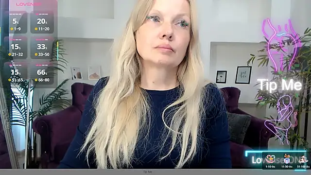 Abby Moore  online show from June 2026 06:44:01 AM