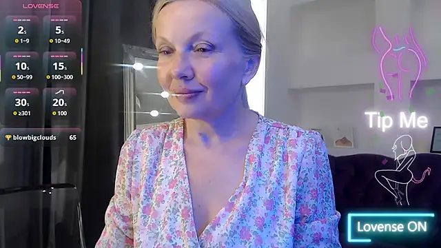 Abby Moore  online show from July 2026 10:21:02 AM