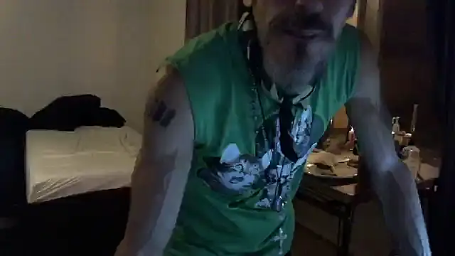 Snapshot of mycock2474u chatting on October 2025 07:52:02 AM mycock2474u online show from October 2025 07:52:02 AM