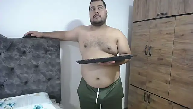 Snapshot of santi_hothot chatting on September 2025 07:14:02 PM santi hothot online show from September 2025 07:14:02 PM