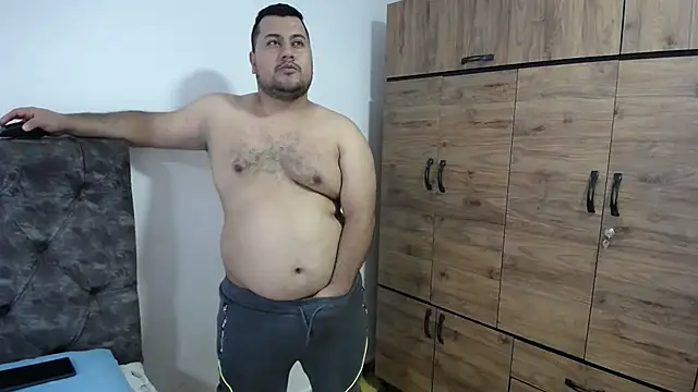 Snapshot of santi_hothot chatting on November 2025 07:03:01 PM santi hothot online show from November 2025 07:03:01 PM