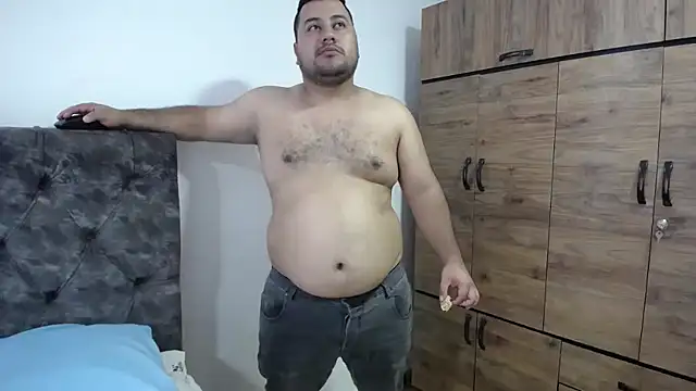 Snapshot of santi_hothot chatting on November 2025 07:15:01 PM santi hothot online show from November 2025 07:15:01 PM