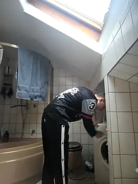 Snapshot of AnubisTVirus chatting on December 2025 08:18:01 AM AnubisTVirus online show from December 2025 08:18:01 AM