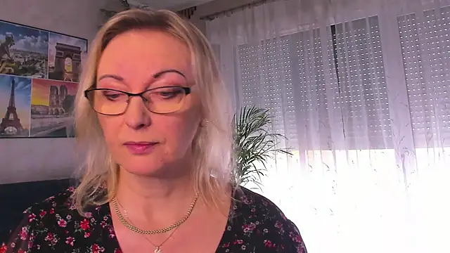 vanessa chat online show from March 2026 01:23:02 PM