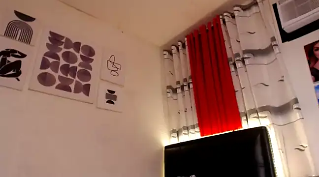 Snapshot of Alluring_Lordess chatting on December 2024 05:02:01 AM Alluring Lordess online show from December 2024 05:02:01 AM