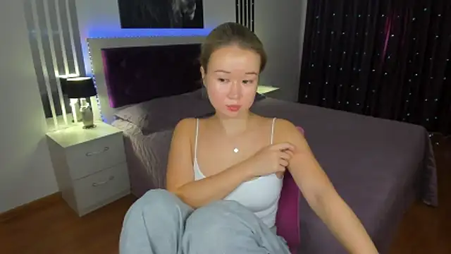 PollyOcean online show from October 2025 09:50:02 AM