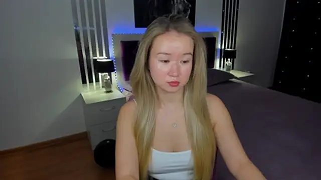 PollyOcean online show from November 2025 05:51:01 AM