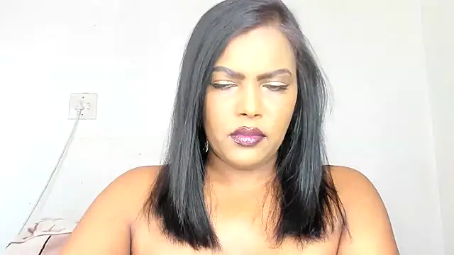 Snapshot of MySweetBitch143 chatting on November 2025 09:53:01 AM MySweetBitch143 online show from November 2025 09:53:01 AM